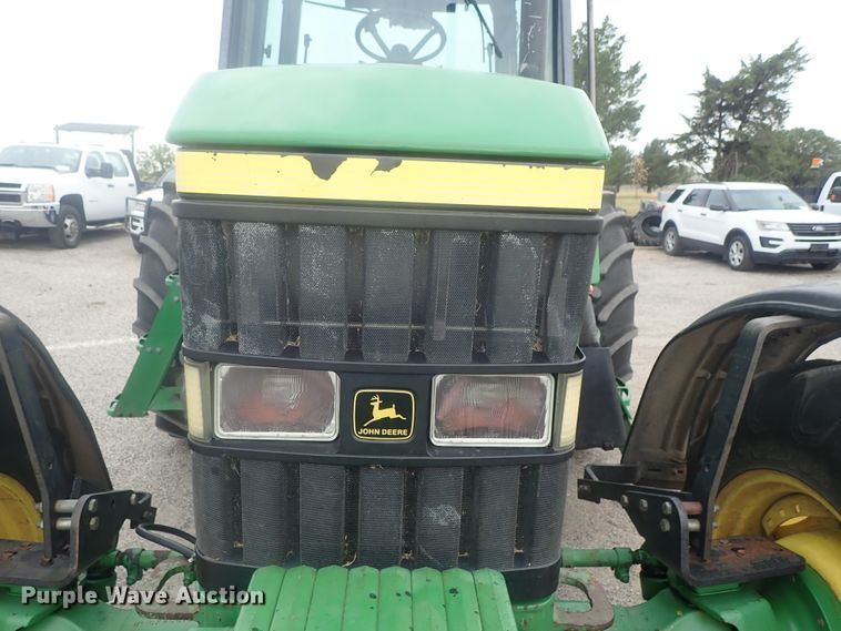 image for item DE0694 John Deere 7210  MFWD tractor