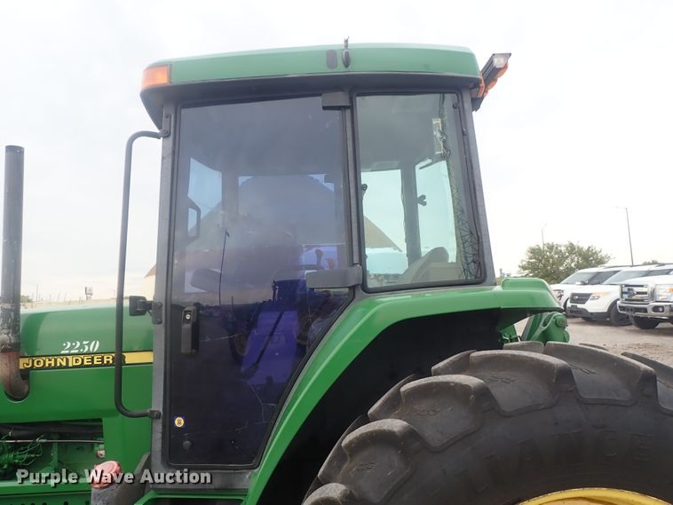 image for item DE0694 John Deere 7210  MFWD tractor