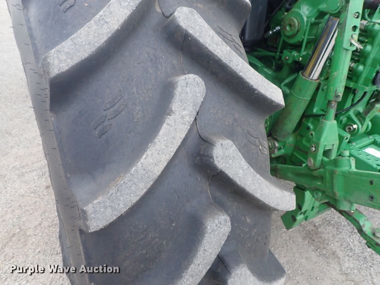 image for item DE0694 John Deere 7210  MFWD tractor