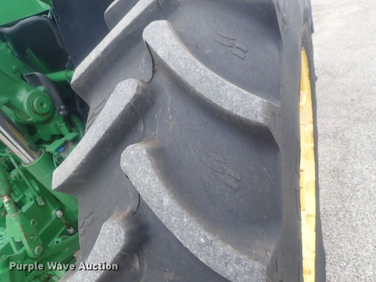 image for item DE0694 John Deere 7210  MFWD tractor