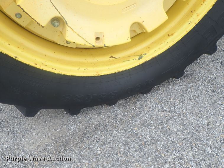 image for item DE0694 John Deere 7210  MFWD tractor