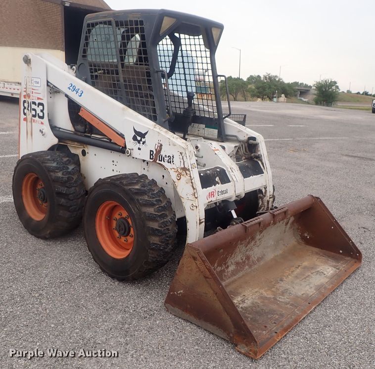 image for item DE0695 Bobcat 863  skid steer loader