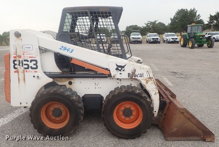 image for item DE0695 Bobcat 863  skid steer loader