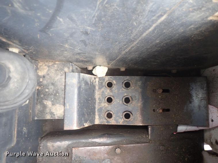 image for item DE0695 Bobcat 863  skid steer loader