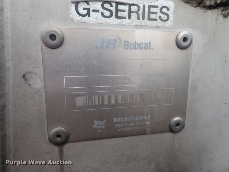 image for item DE0695 Bobcat 863  skid steer loader