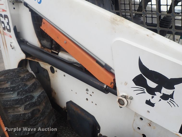 image for item DE0695 Bobcat 863  skid steer loader