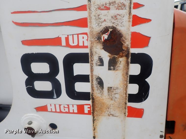 image for item DE0695 Bobcat 863  skid steer loader