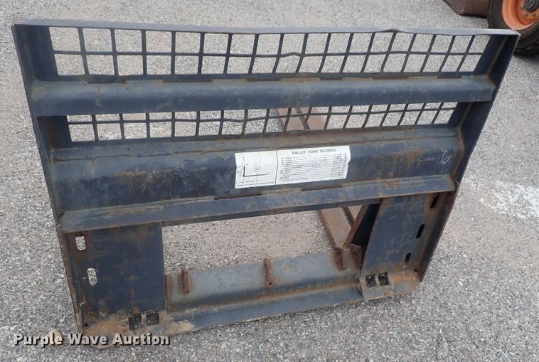 image for item DE0695 Bobcat 863  skid steer loader