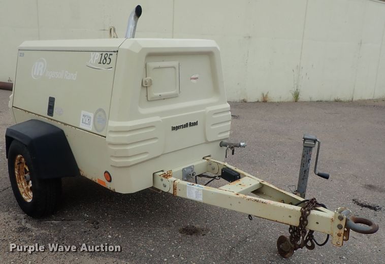 image for item DE0698 2007 Ingersoll Rand XP185  air compressor
