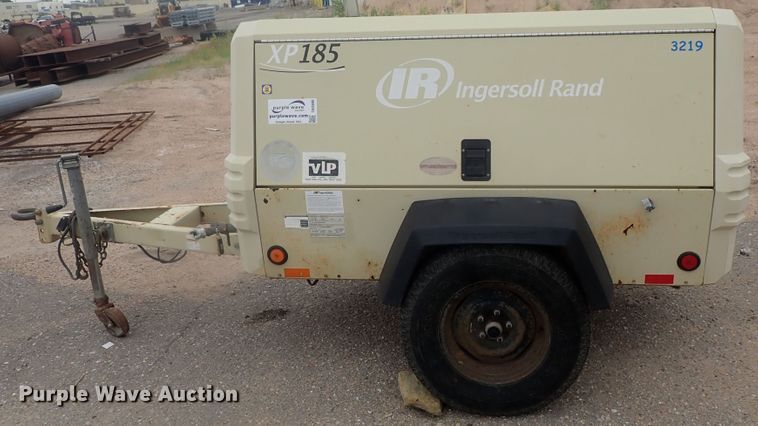 image for item DE0698 2007 Ingersoll Rand XP185  air compressor