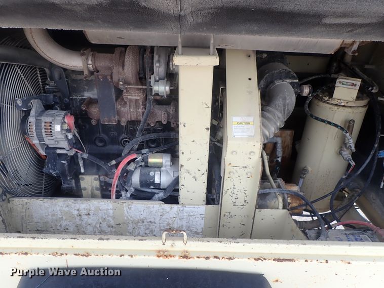 image for item DE0698 2007 Ingersoll Rand XP185  air compressor
