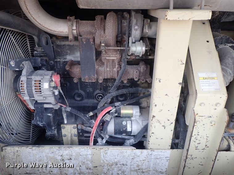 image for item DE0698 2007 Ingersoll Rand XP185  air compressor