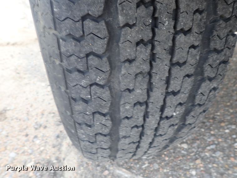 image for item DE0698 2007 Ingersoll Rand XP185  air compressor