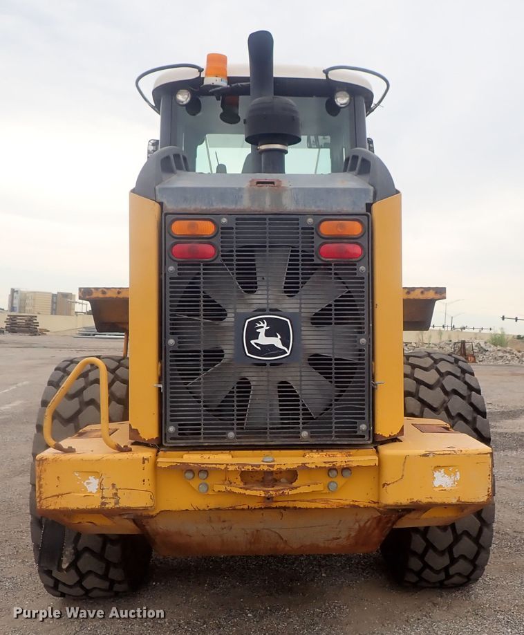 image for item DE0699 2005 John Deere 624J  wheel loader