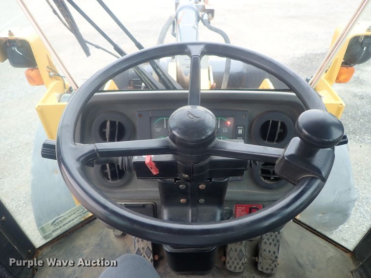 image for item DE0699 2005 John Deere 624J  wheel loader