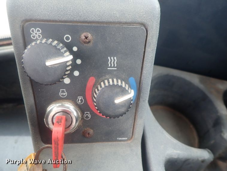 image for item DE0699 2005 John Deere 624J  wheel loader