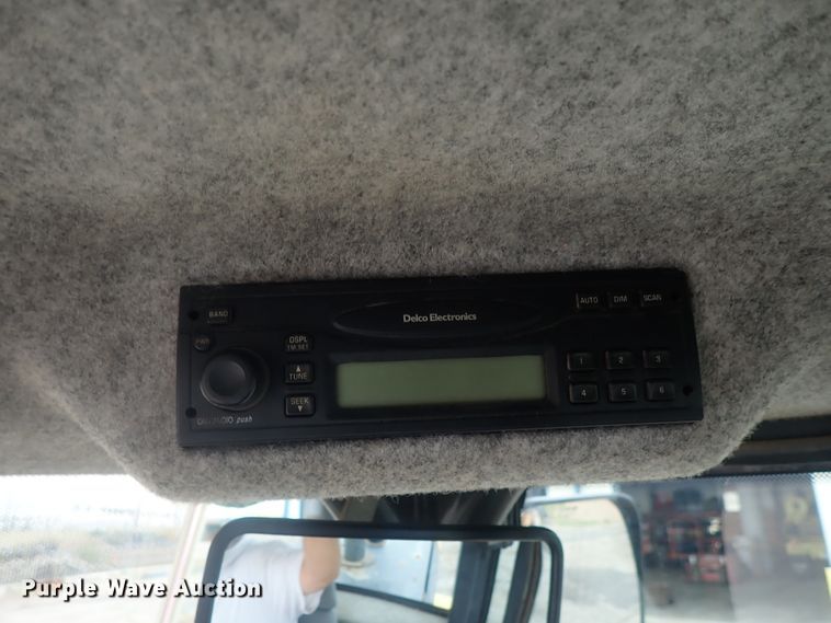 image for item DE0699 2005 John Deere 624J  wheel loader