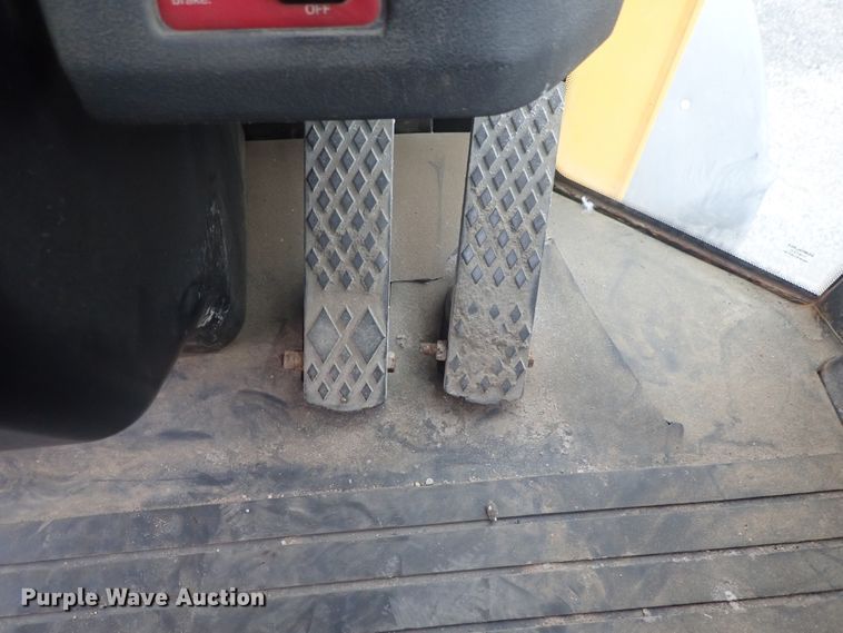 image for item DE0699 2005 John Deere 624J  wheel loader