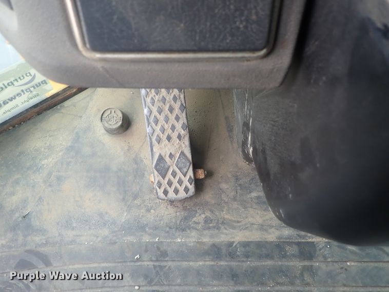 image for item DE0699 2005 John Deere 624J  wheel loader