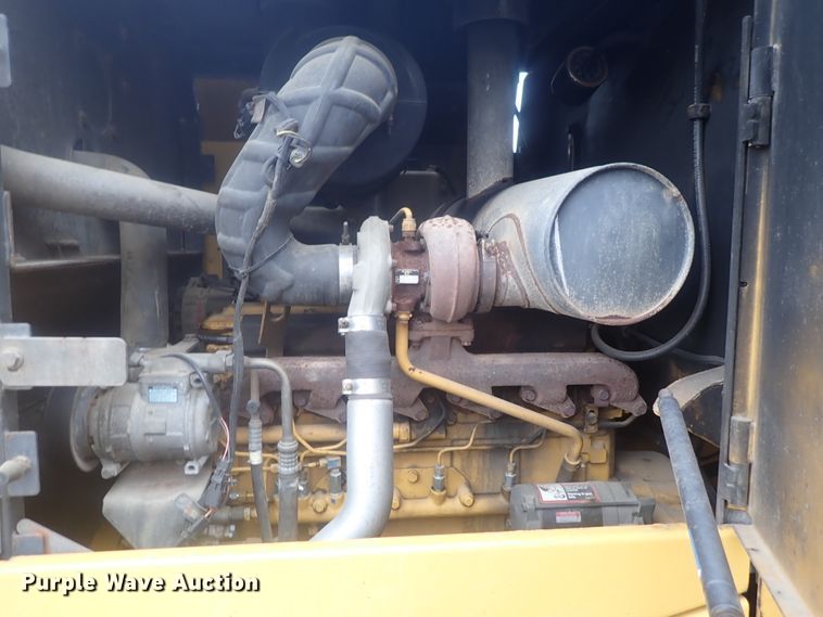 image for item DE0699 2005 John Deere 624J  wheel loader