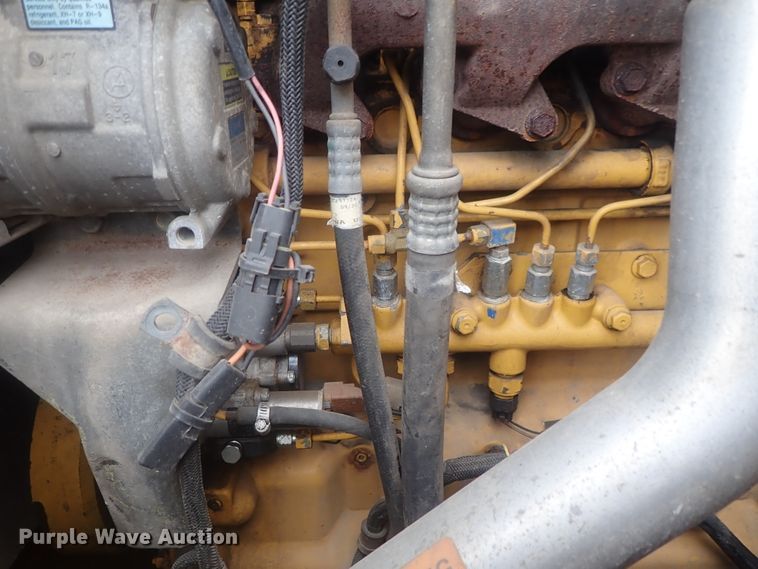 image for item DE0699 2005 John Deere 624J  wheel loader