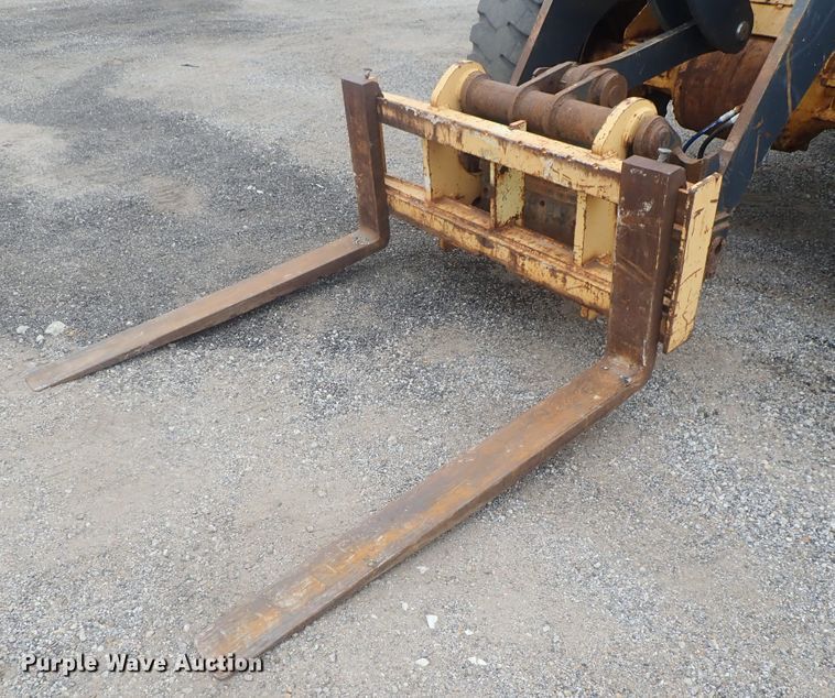 image for item DE0699 2005 John Deere 624J  wheel loader