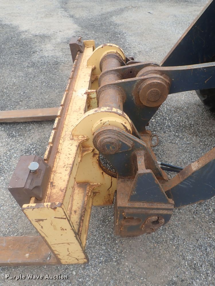 image for item DE0699 2005 John Deere 624J  wheel loader