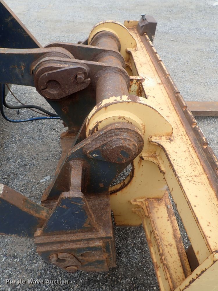 image for item DE0699 2005 John Deere 624J  wheel loader