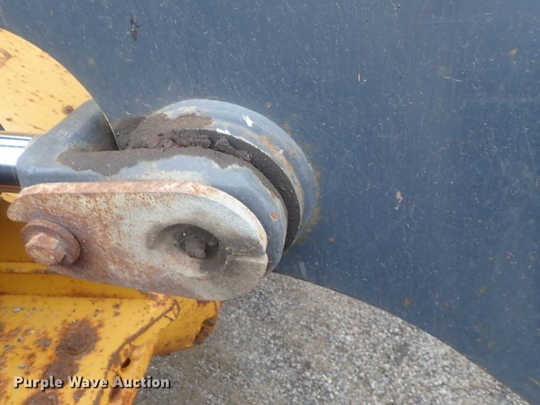 image for item DE0699 2005 John Deere 624J  wheel loader