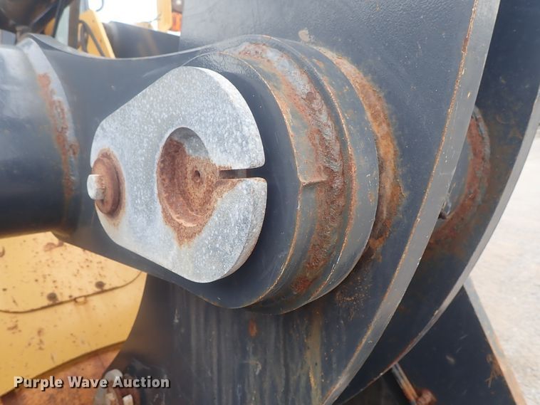 image for item DE0699 2005 John Deere 624J  wheel loader