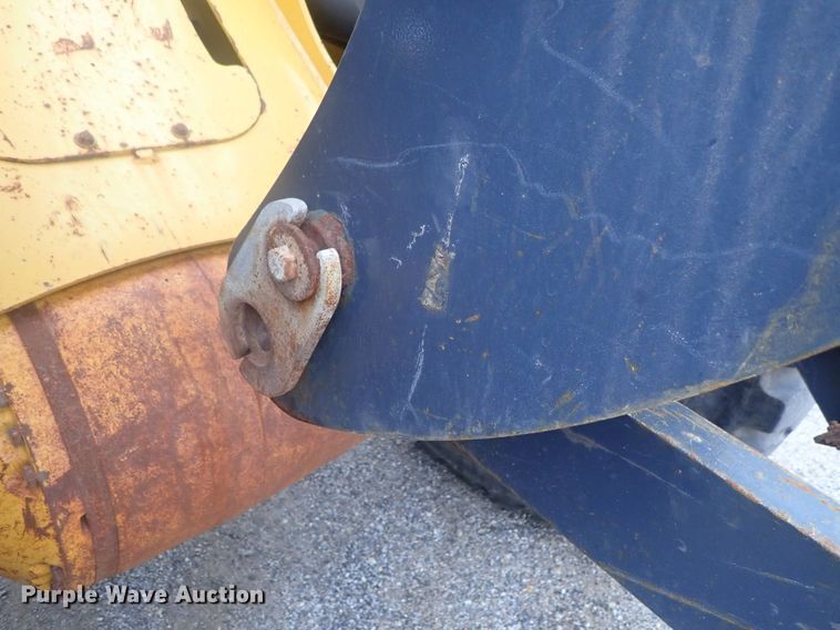 image for item DE0699 2005 John Deere 624J  wheel loader