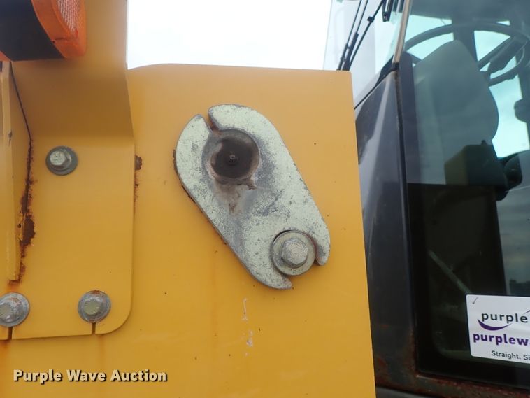 image for item DE0699 2005 John Deere 624J  wheel loader