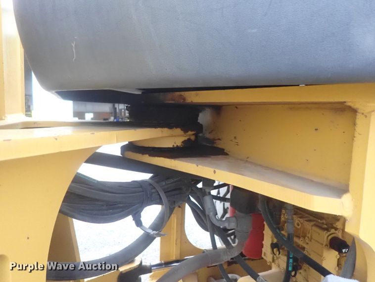 image for item DE0699 2005 John Deere 624J  wheel loader