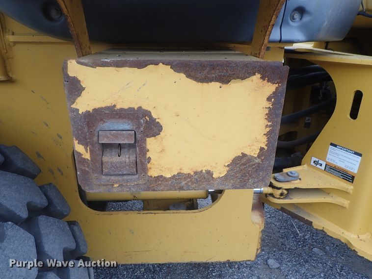 image for item DE0699 2005 John Deere 624J  wheel loader