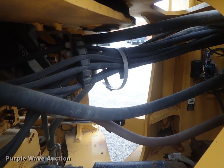 image for item DE0699 2005 John Deere 624J  wheel loader