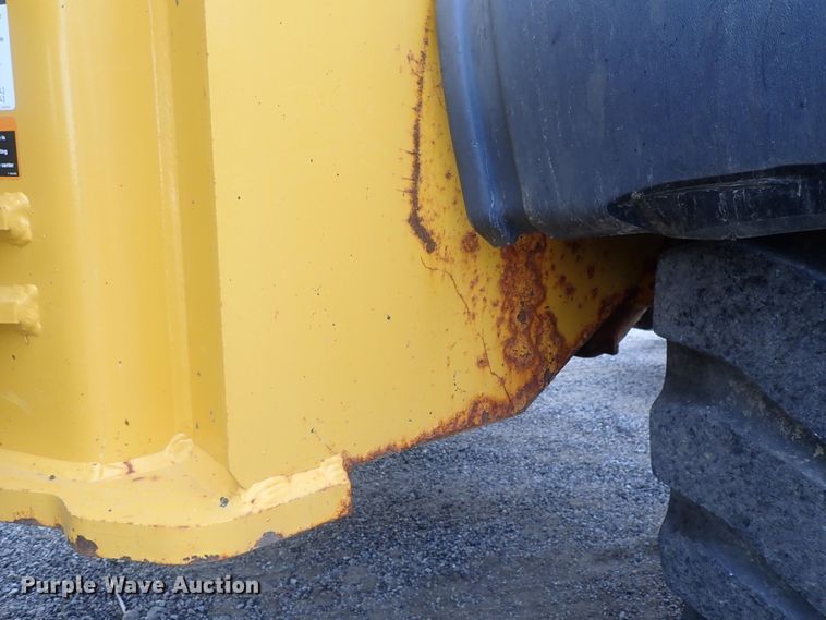 image for item DE0699 2005 John Deere 624J  wheel loader