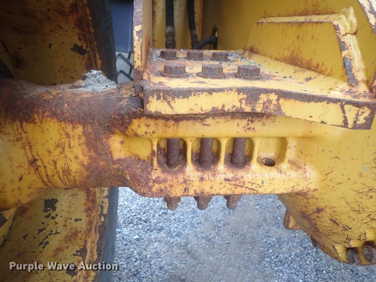 image for item DE0699 2005 John Deere 624J  wheel loader