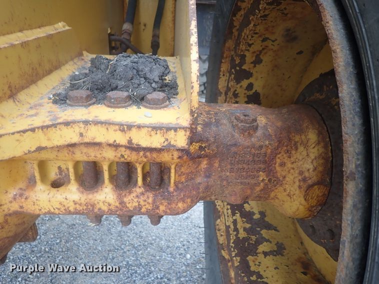 image for item DE0699 2005 John Deere 624J  wheel loader