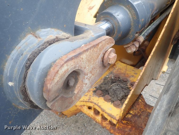 image for item DE0699 2005 John Deere 624J  wheel loader