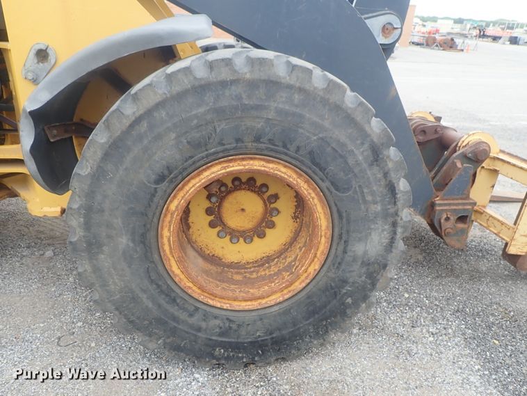 image for item DE0699 2005 John Deere 624J  wheel loader