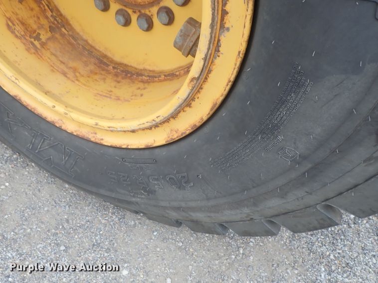 image for item DE0699 2005 John Deere 624J  wheel loader