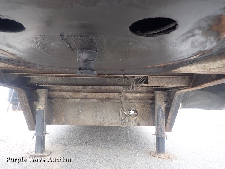 image for item DE0704 2001 Trail-Eze TE70HT46-2 drop deck equipment trailer