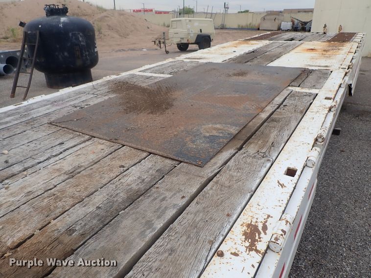 image for item DE0704 2001 Trail-Eze TE70HT46-2 drop deck equipment trailer