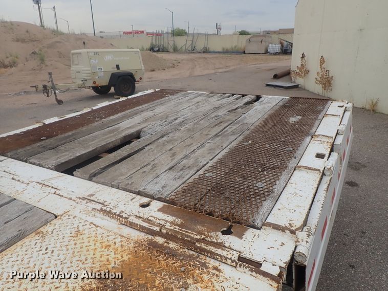 image for item DE0704 2001 Trail-Eze TE70HT46-2 drop deck equipment trailer