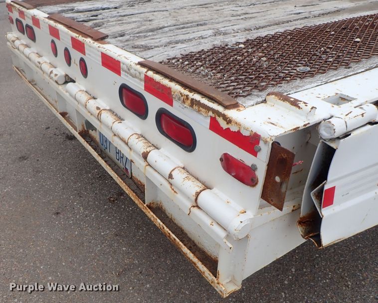 image for item DE0704 2001 Trail-Eze TE70HT46-2 drop deck equipment trailer