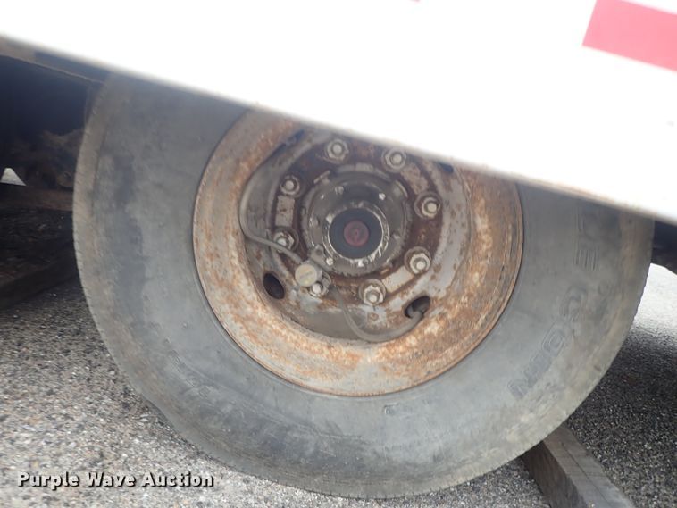 image for item DE0704 2001 Trail-Eze TE70HT46-2 drop deck equipment trailer