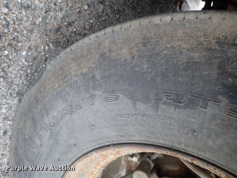 image for item DE0704 2001 Trail-Eze TE70HT46-2 drop deck equipment trailer