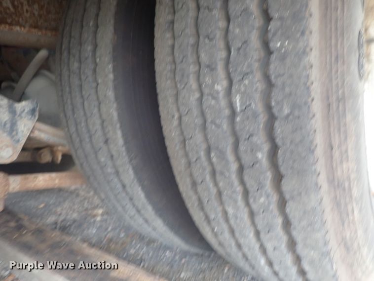 image for item DE0704 2001 Trail-Eze TE70HT46-2 drop deck equipment trailer