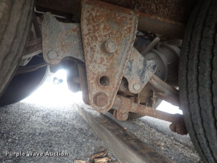 image for item DE0704 2001 Trail-Eze TE70HT46-2 drop deck equipment trailer