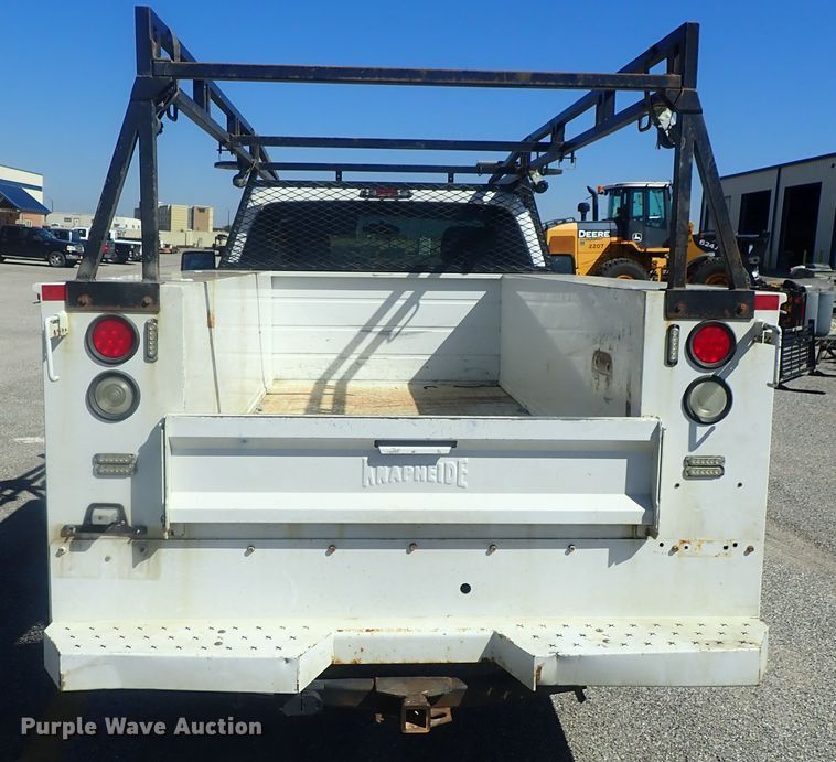 image for item DE0709 2016 Ford F250 Super Duty  utility bed pickup truck